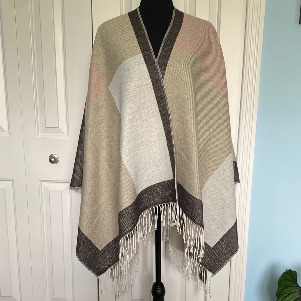 Beautiful Pink Grey And Tan Fringe Shrung Wrap Poncho One Size Fits Most - Picture 1 of 6